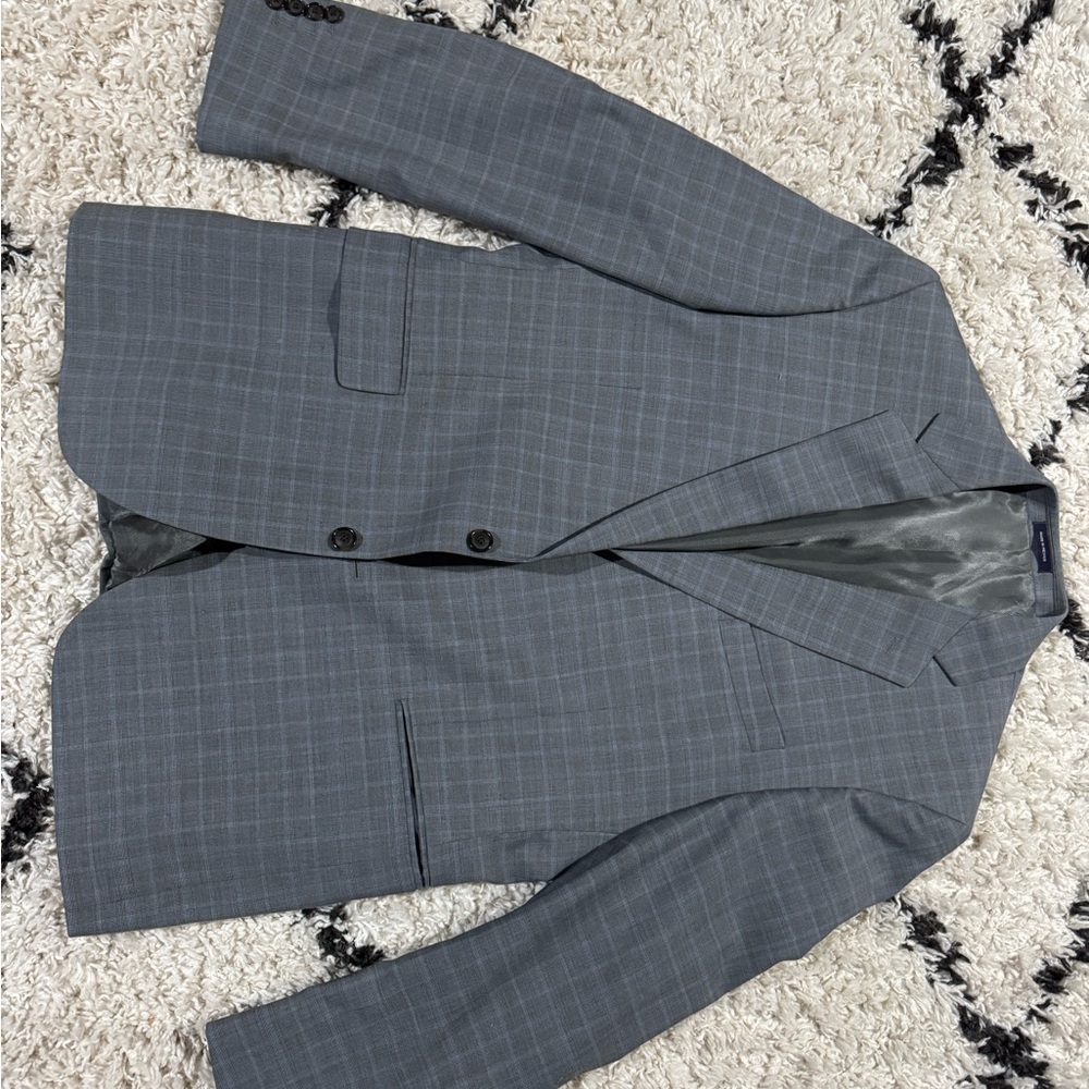 Stafford Gray Suit Jacket with a Plaid Pattern